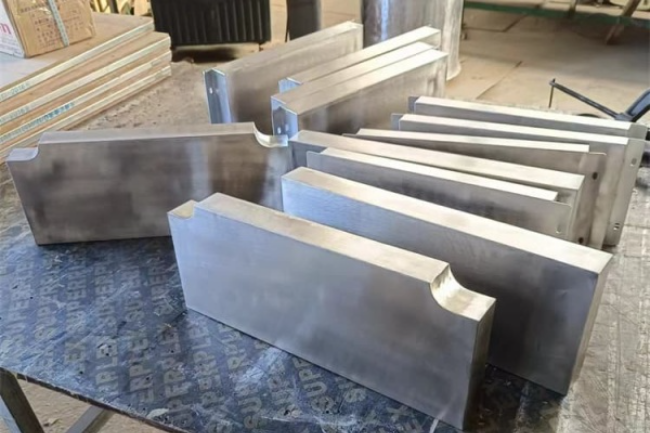 乌兰察布不锈钢包铅件